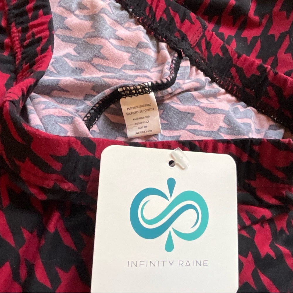 Infinity Raine Red and Black Houndstooth Leggings - Picture 4 of 5